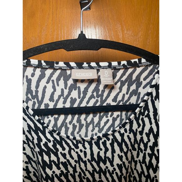 Chico's - Black and White Patterned Top - Size 0 - Picture 3 of 10